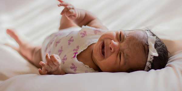 6 Gentle Ways to Soothe a Crying Baby