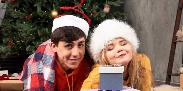 Holiday Gifts: 10 Best Christmas Gifts Ideas for Teens